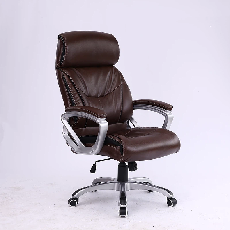 Klasična kožna uredska stolica